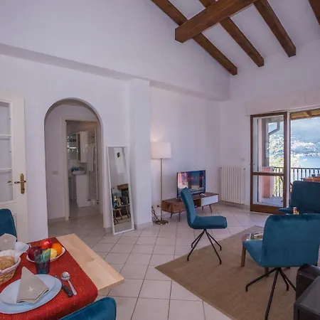 Sleeps 6 דירה